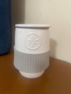 Pampered Chef ceramic microwave egg cooker